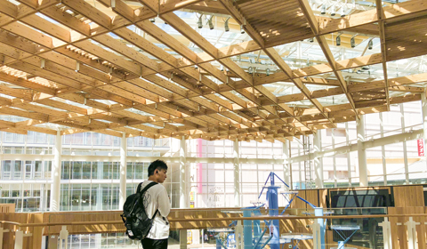 八戸市　交流施設